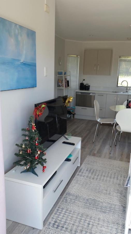 Jake'S Place Oneroa Waiheke Exterior photo