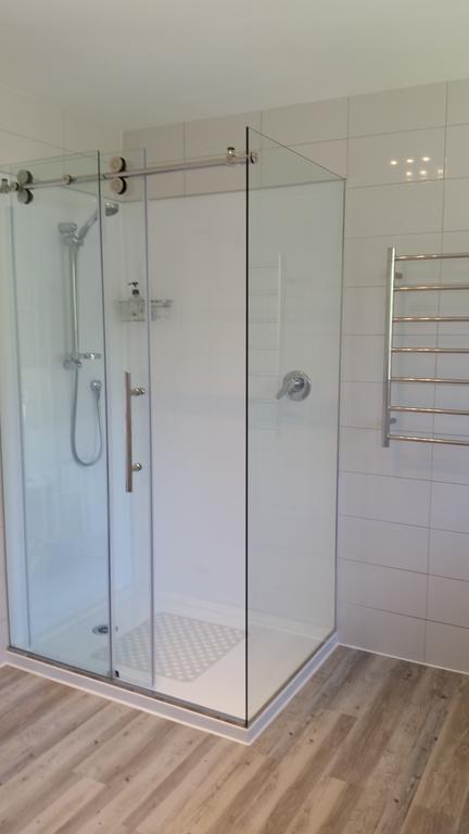 Jake'S Place Oneroa Waiheke Room photo