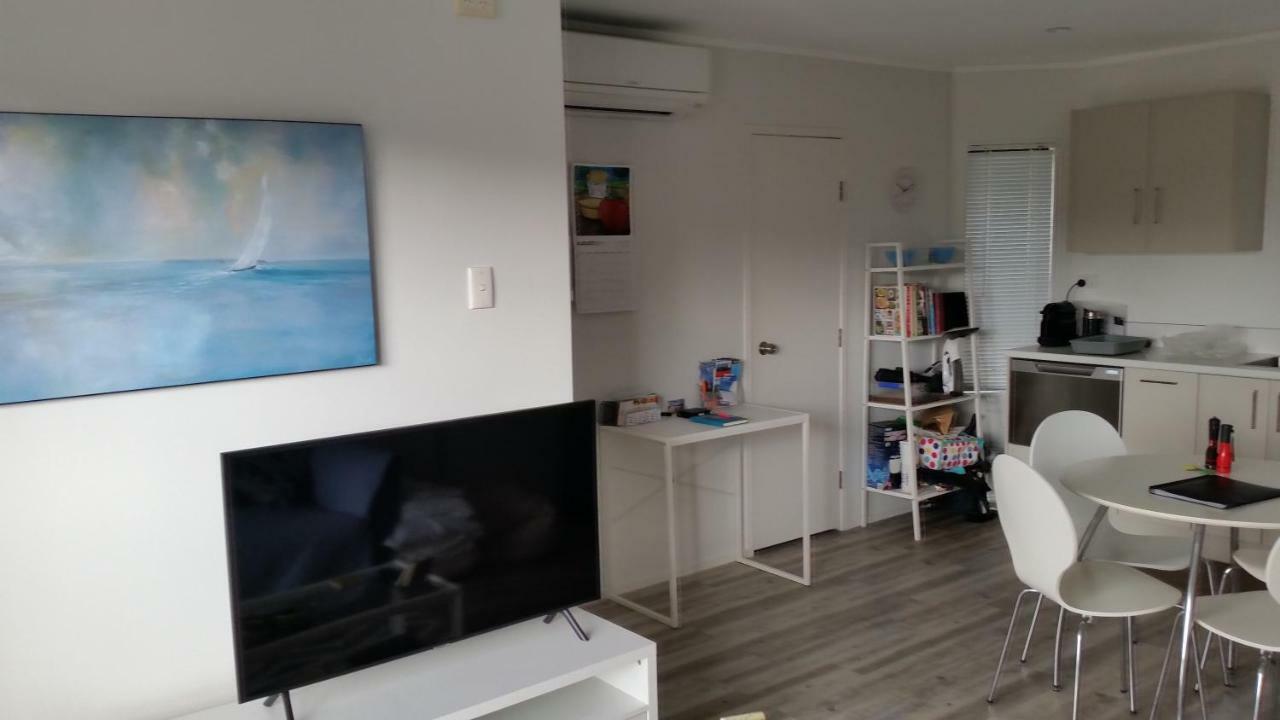 Jake'S Place Oneroa Waiheke Exterior photo